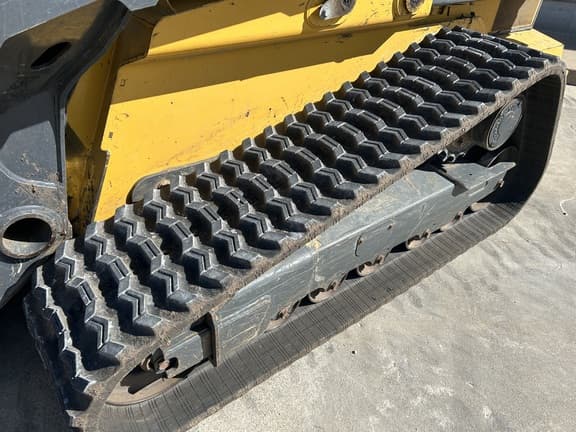 Image of John Deere 333G Image 1