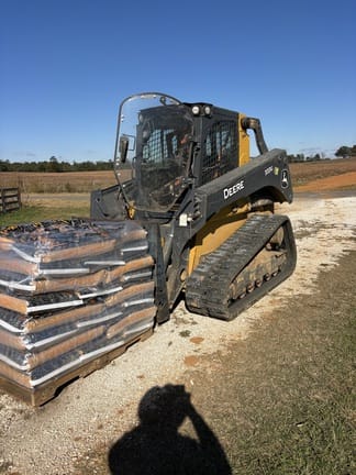 2019 John Deere 333G Equipment Image0