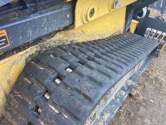 Image of John Deere 333G equipment image 2