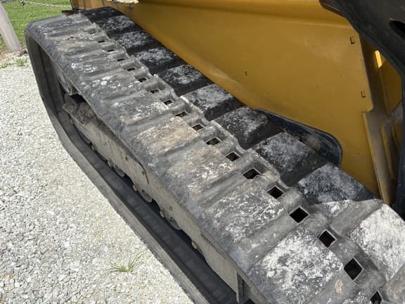 Image of John Deere 333G equipment image 3