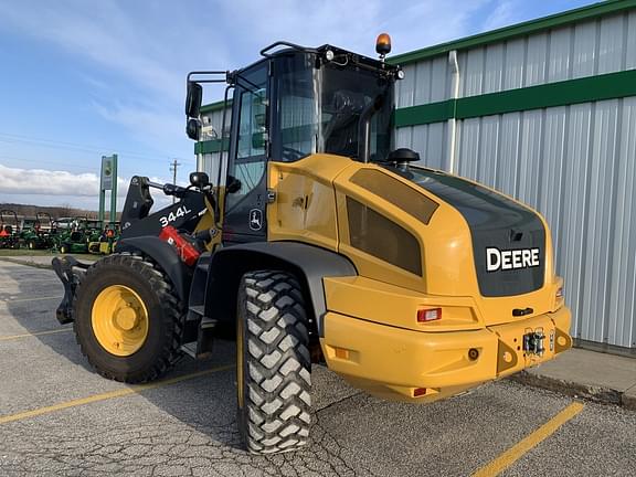 Image of John Deere 344L equipment image 1