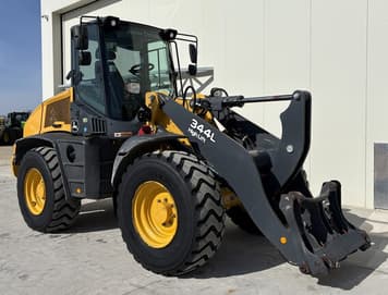 Main image John Deere 344L