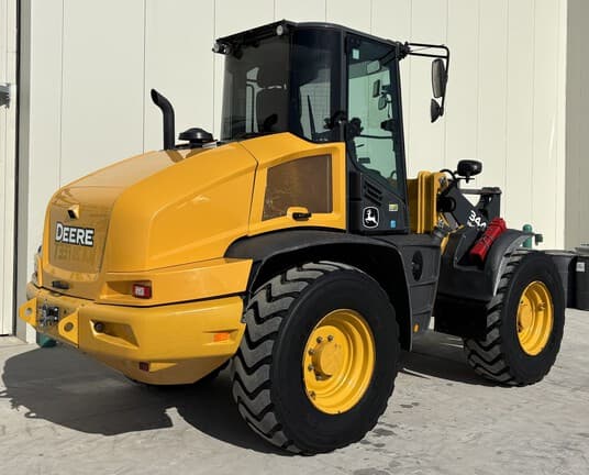 Image of John Deere 344L equipment image 2