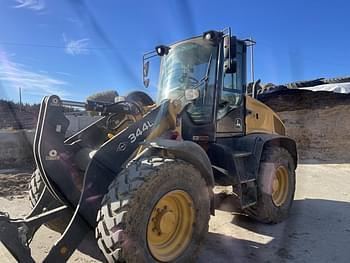 2019 John Deere 344L Equipment Image0