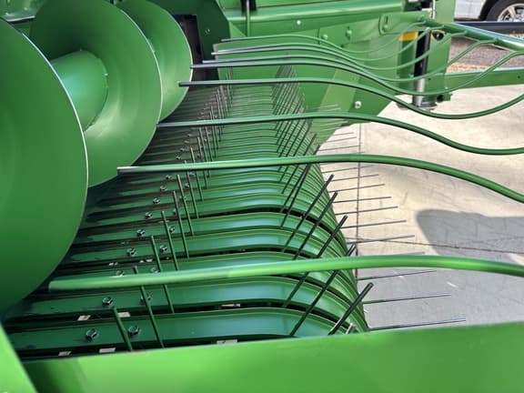 Image of John Deere 348 equipment image 4