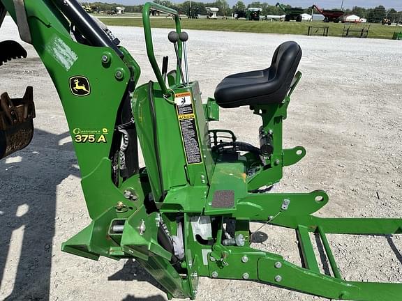 Image of John Deere 375A equipment image 1