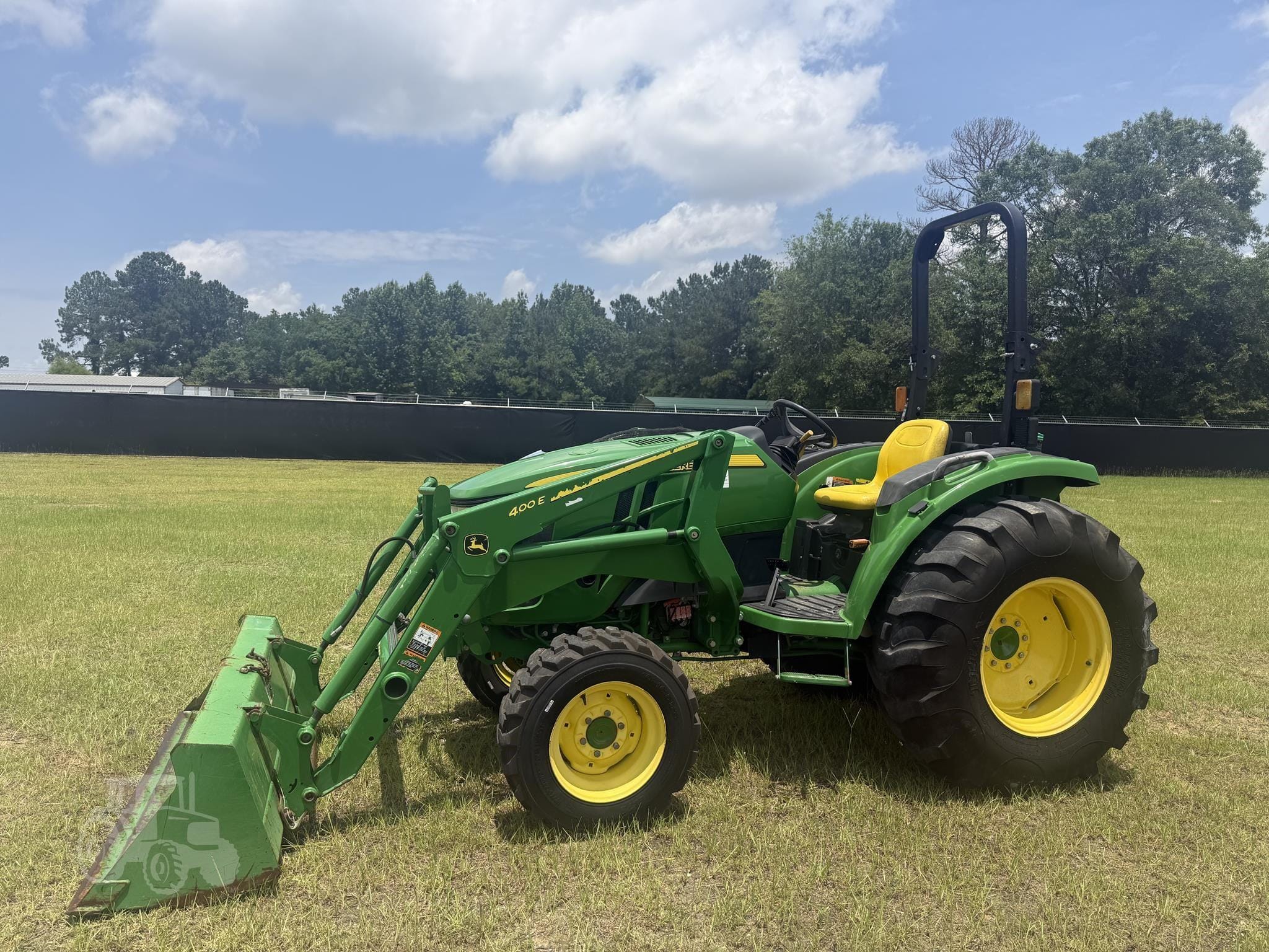 2019 John Deere 4044M Equipment Image0