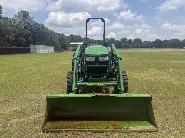 Image of John Deere 4044M equipment image 4