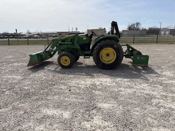 2019 John Deere 4044M Equipment Image0