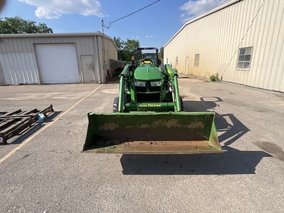 Image of John Deere 4044M equipment image 3