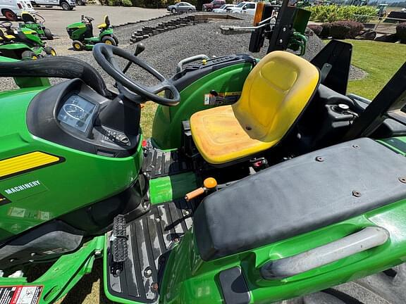 Image of John Deere 4044M equipment image 4