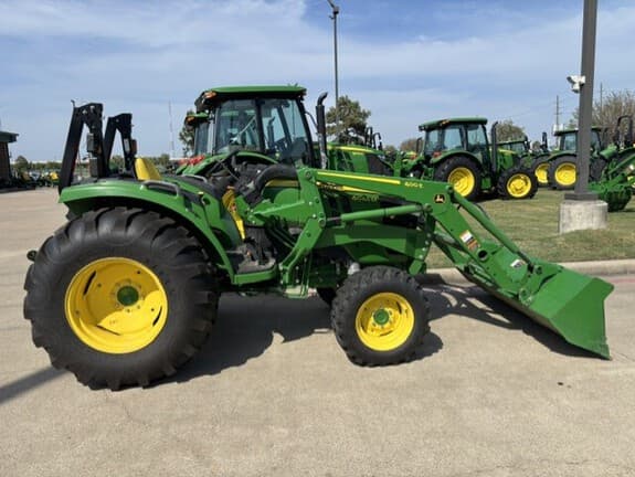 Image of John Deere 4044M equipment image 3