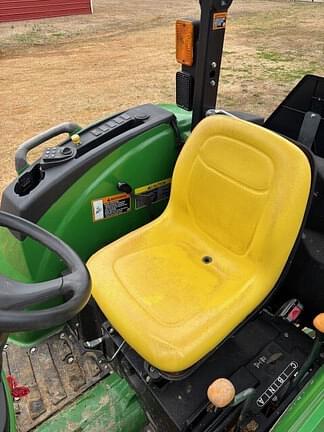 Image of John Deere 4044M equipment image 3