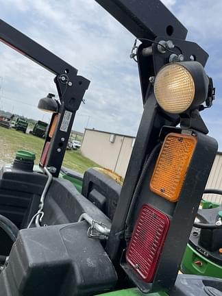Image of John Deere 4044M equipment image 4