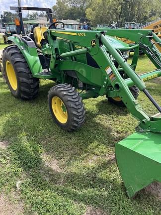 Image of John Deere 4044M equipment image 3