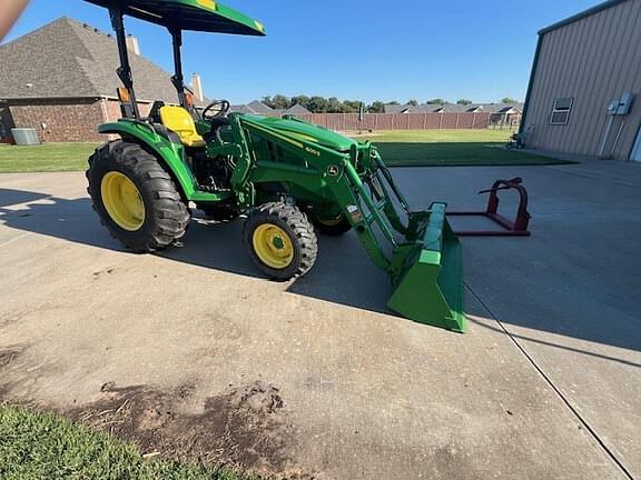 Image of John Deere 4044M equipment image 4