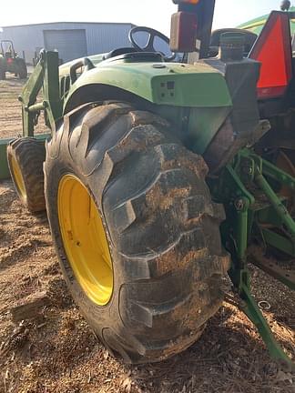 Image of John Deere 4044M equipment image 4