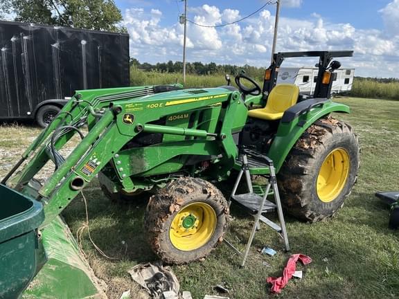 Image of John Deere 4044M equipment image 3