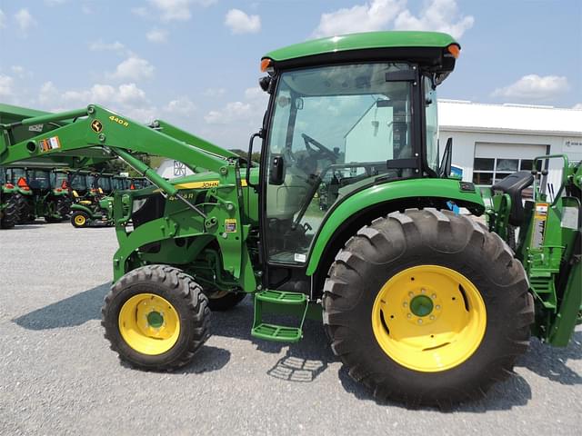 Image of John Deere 4044R equipment image 1