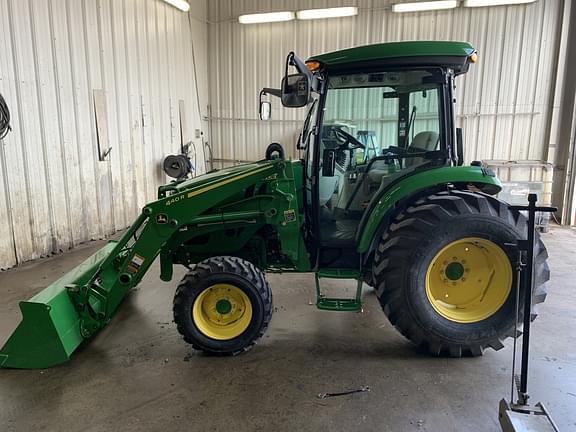 Image of John Deere 4044R equipment image 1