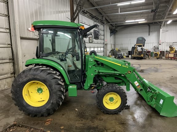 Main image John Deere 4044R