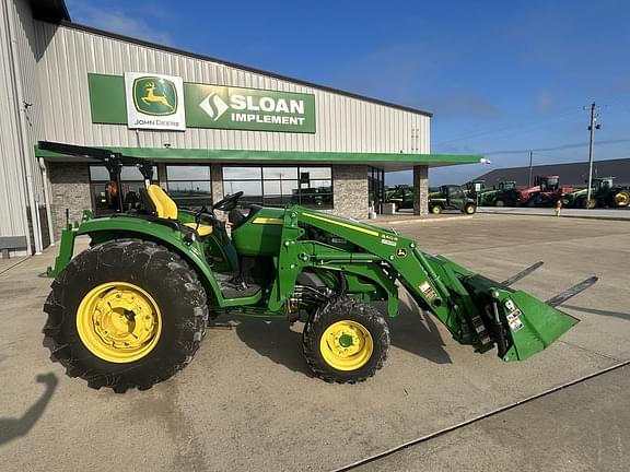 Image of John Deere 4044R equipment image 1