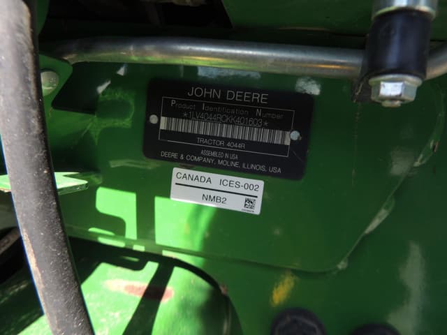 Image of John Deere 4044R equipment image 4