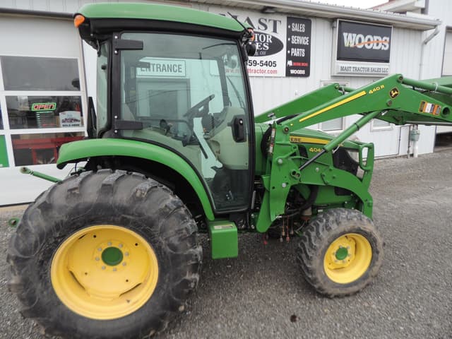 Image of John Deere 4044R equipment image 3