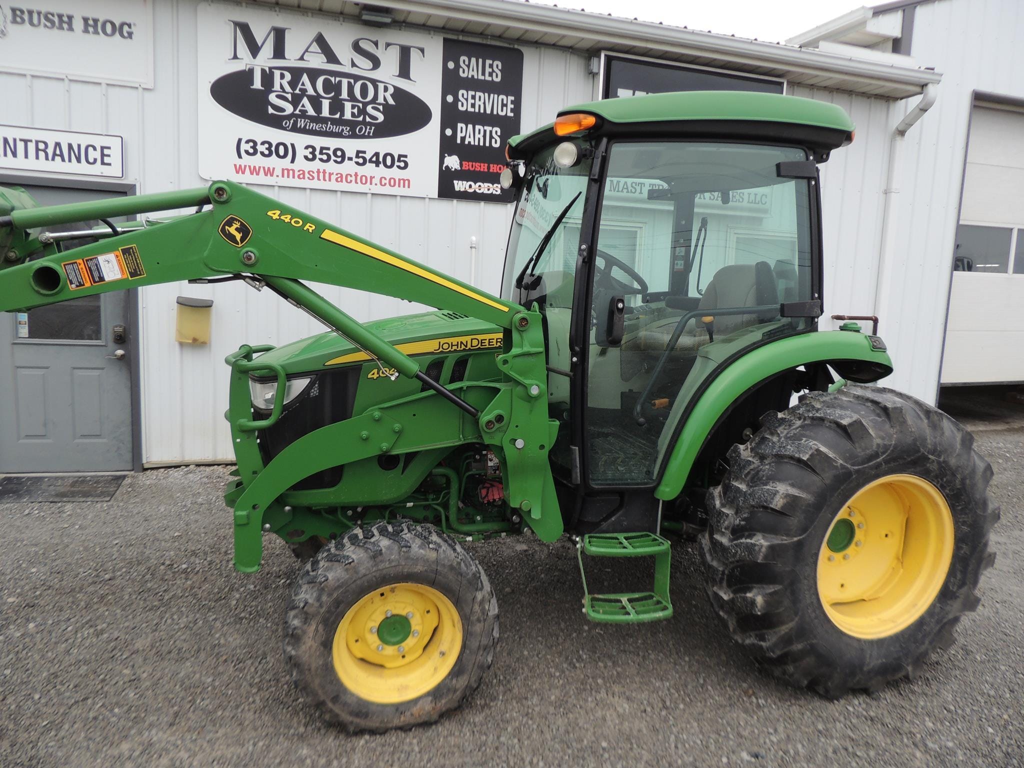 2019 John Deere 4044R Equipment Image0