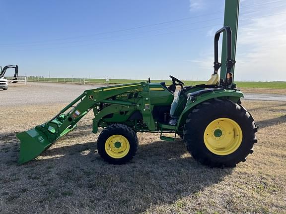 Image of John Deere 4044R equipment image 1