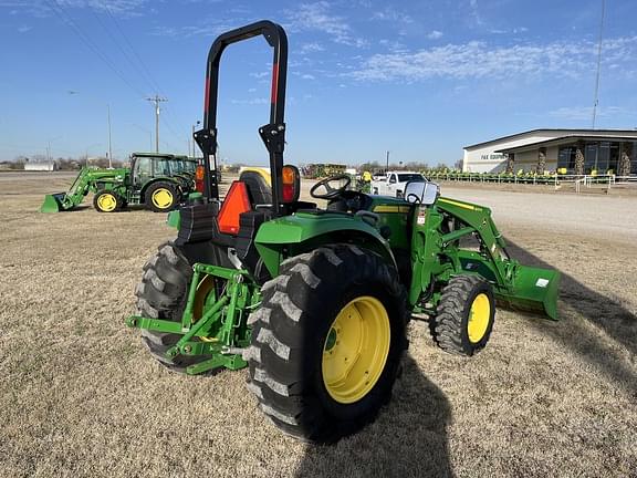 Image of John Deere 4044R equipment image 4