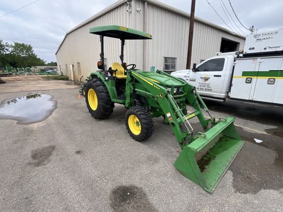 Image of John Deere 4044R equipment image 2