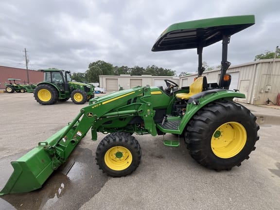 2019 John Deere 4044R Equipment Image0