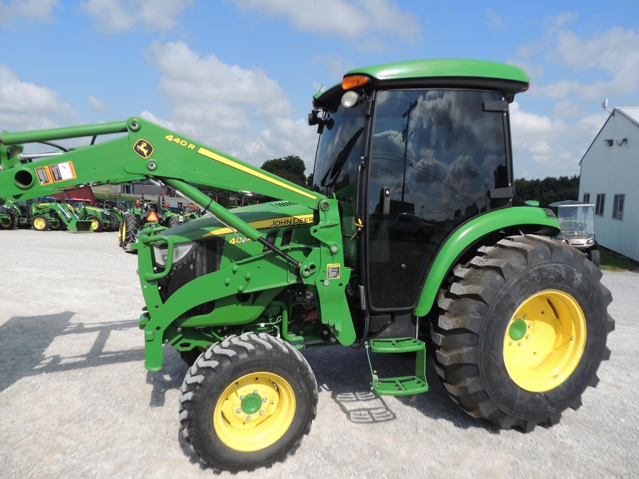 2019 John Deere 4044R Equipment Image0
