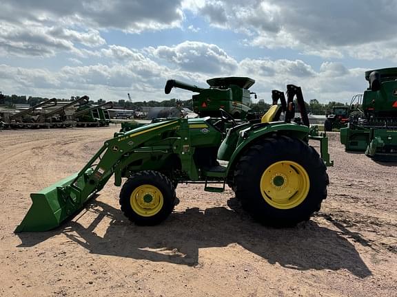 Image of John Deere 4044R equipment image 1