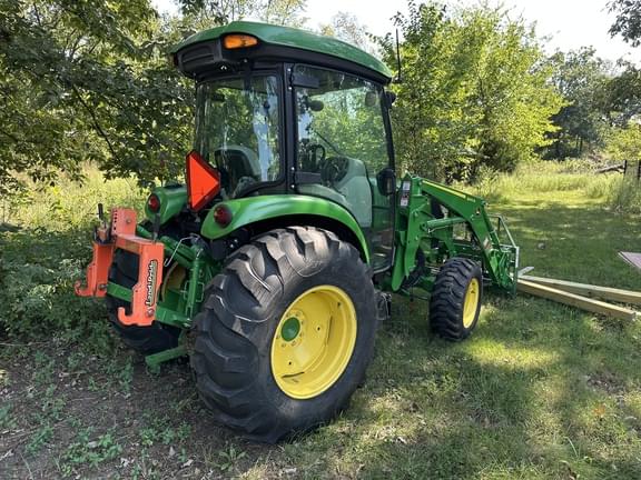 Image of John Deere 4044R equipment image 2