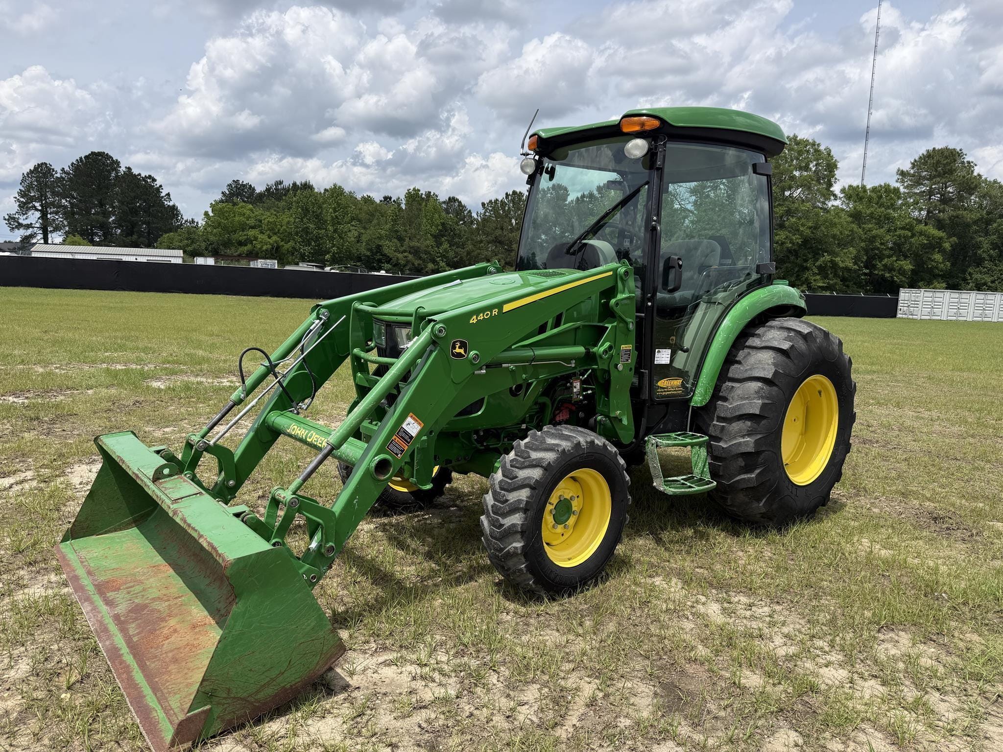 2019 John Deere 4044R Equipment Image0