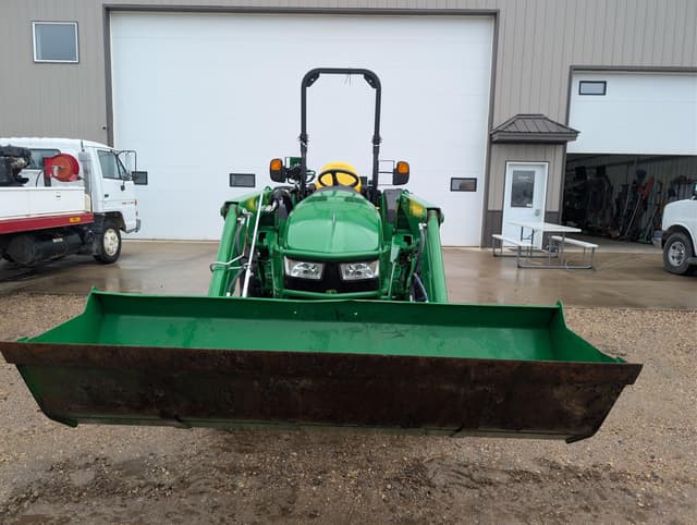 Image of John Deere 4044R equipment image 1