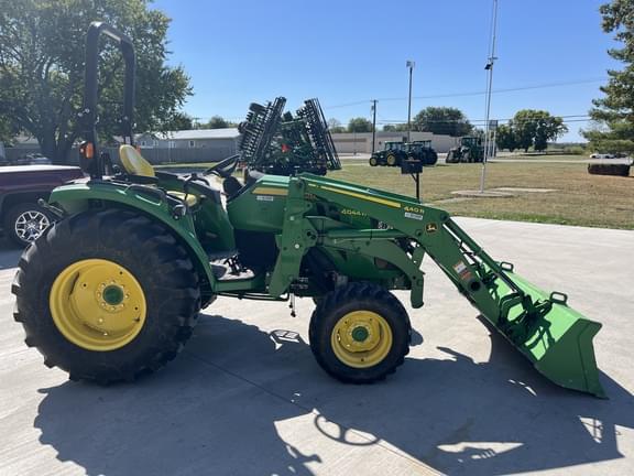 Image of John Deere 4044R equipment image 2