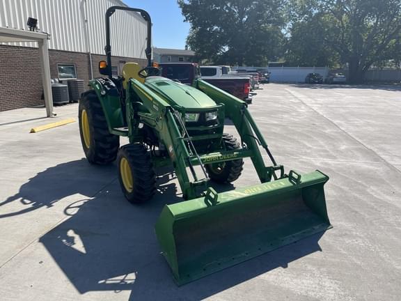 Image of John Deere 4044R equipment image 1