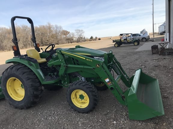 Main image John Deere 4052M