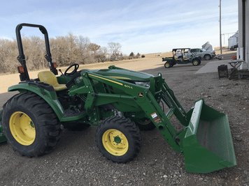 Main image John Deere 4052M