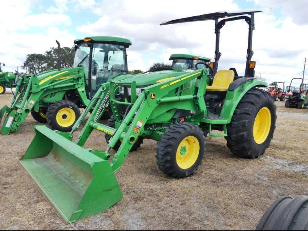 2019 John Deere 4052M Equipment Image0