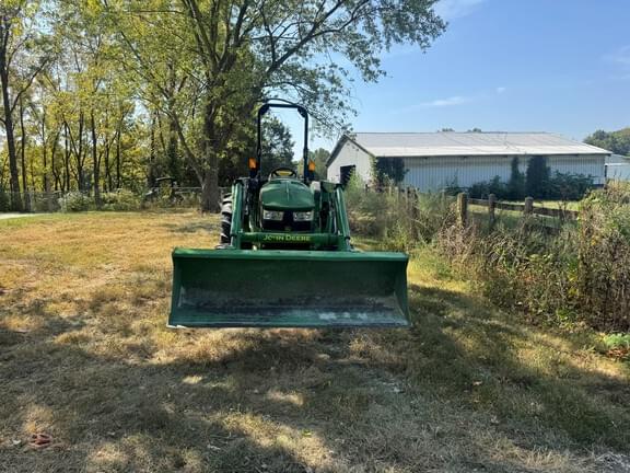 Image of John Deere 4052M equipment image 2
