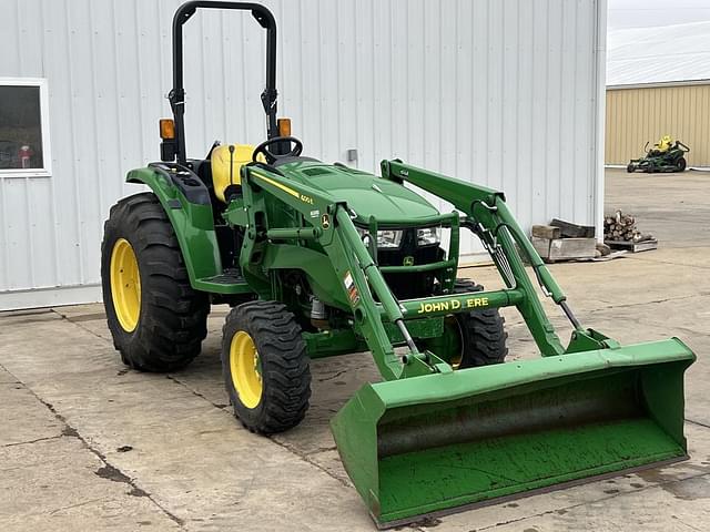 Image of John Deere 4052M equipment image 1