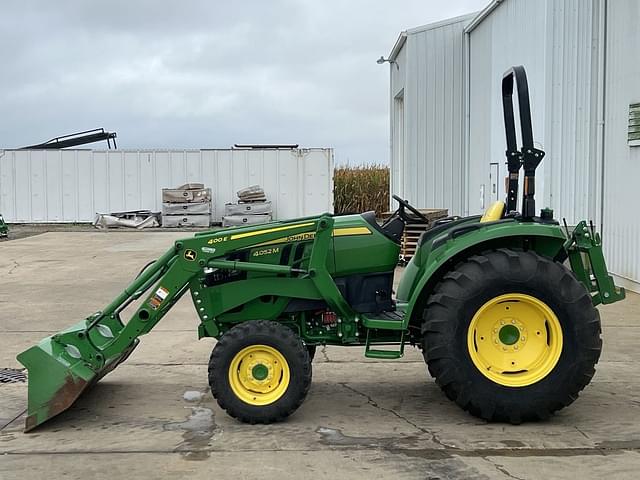 Image of John Deere 4052M equipment image 3