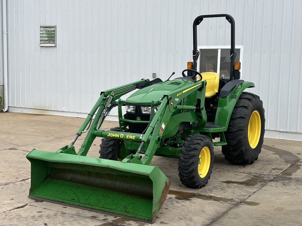 Main image John Deere 4052M
