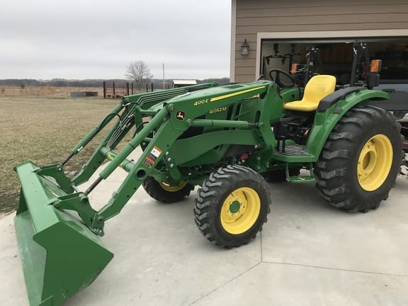 Main image John Deere 4052M