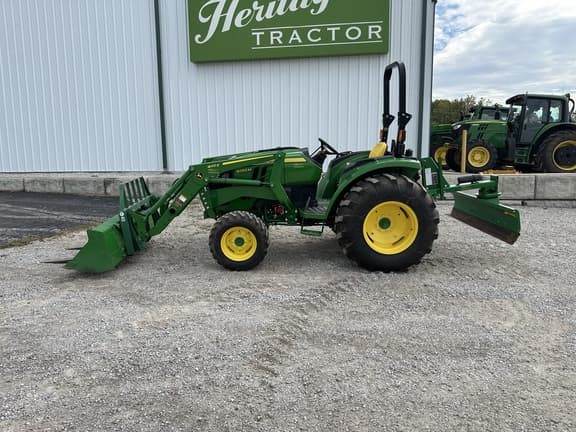 Image of John Deere 4052M equipment image 2