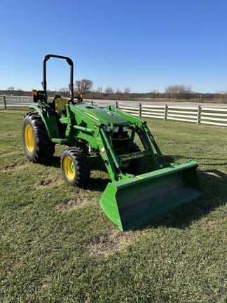 2019 John Deere 4052M Equipment Image0